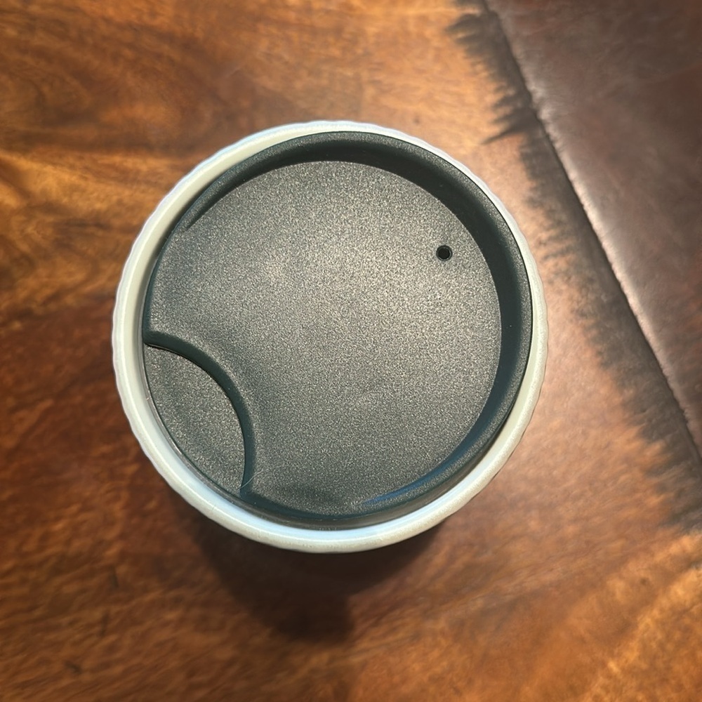 Starbucks travel mug wavy ribbed design NWTs - Picture 2 of 9
